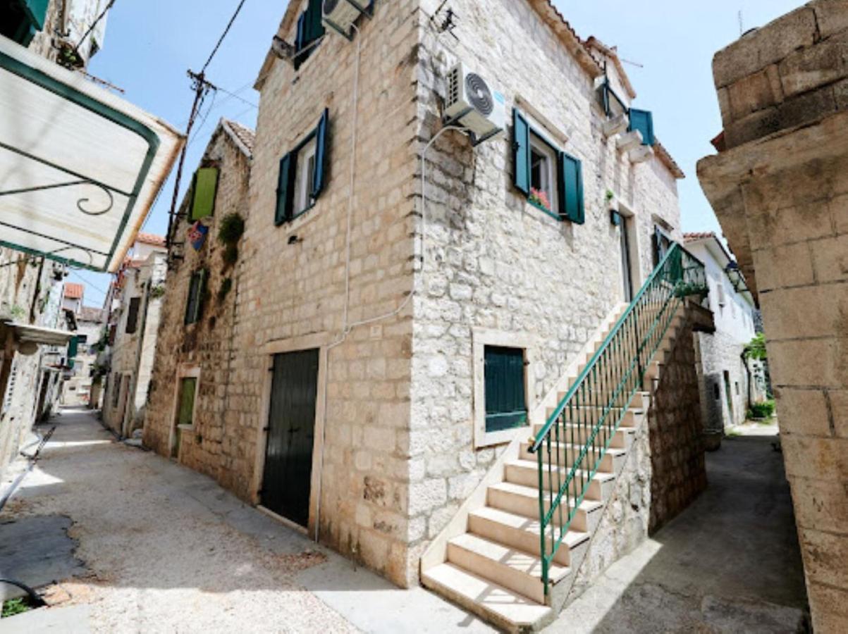 Guesthouse Ana Trogir Old Town Buitenkant foto