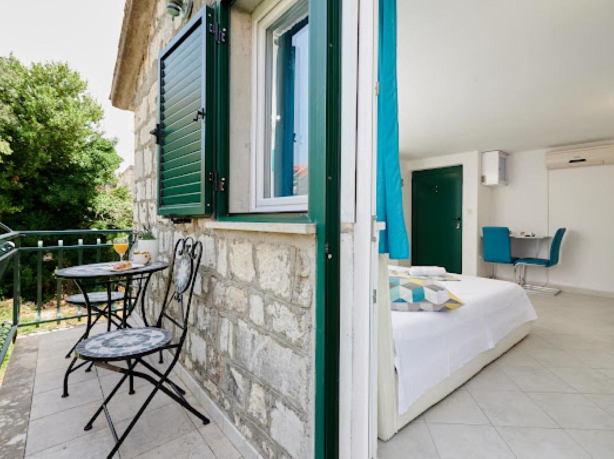 Guesthouse Ana Trogir Old Town Buitenkant foto