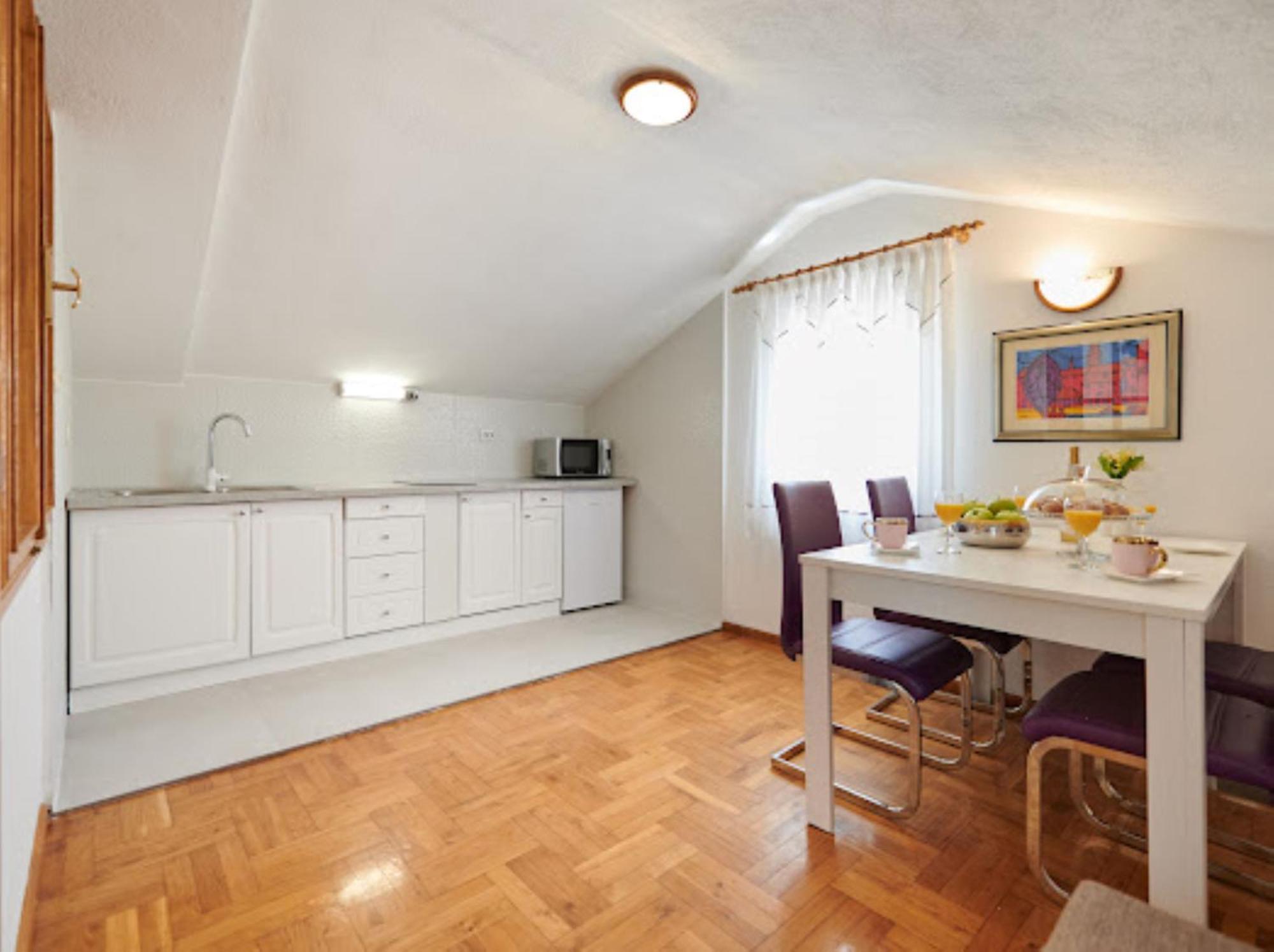 Guesthouse Ana Trogir Old Town Kamer foto