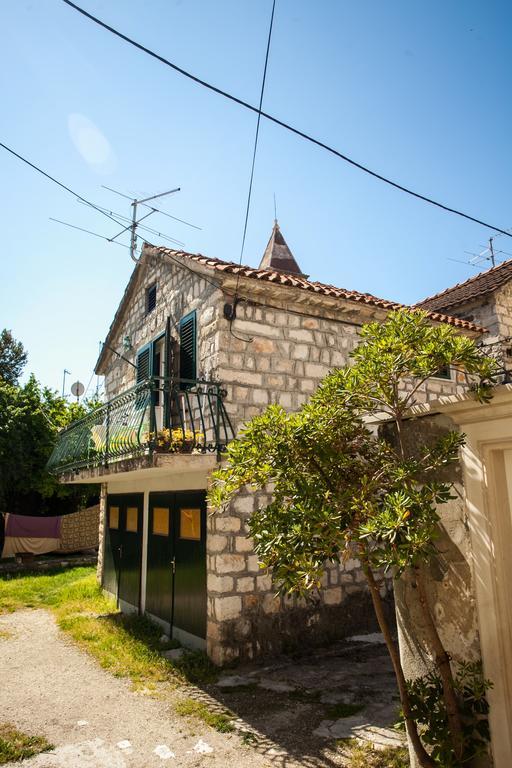 Guesthouse Ana Trogir Old Town Buitenkant foto